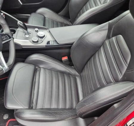 Alfa Romeo Giulia cena 97500 przebieg: 112000, rok produkcji 2018 z Lublin małe 92